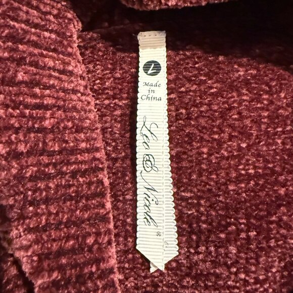 Leo & Nicole Women's burgundy chenille long sleeve funnel neck sweater: Size L - Picture 3 of 4